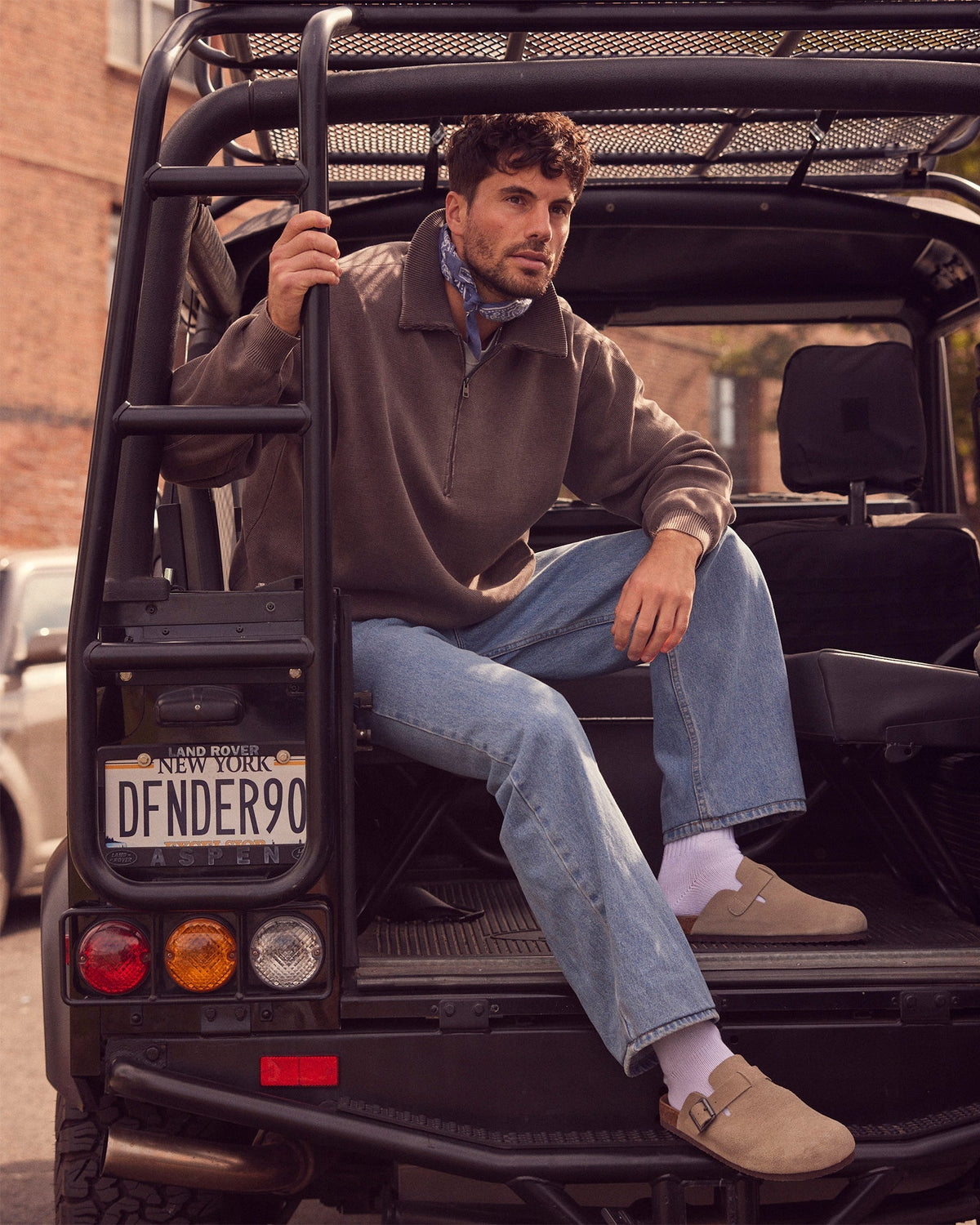 MEN'S WILDERR SLIDE AND SOCKS BUNDLE